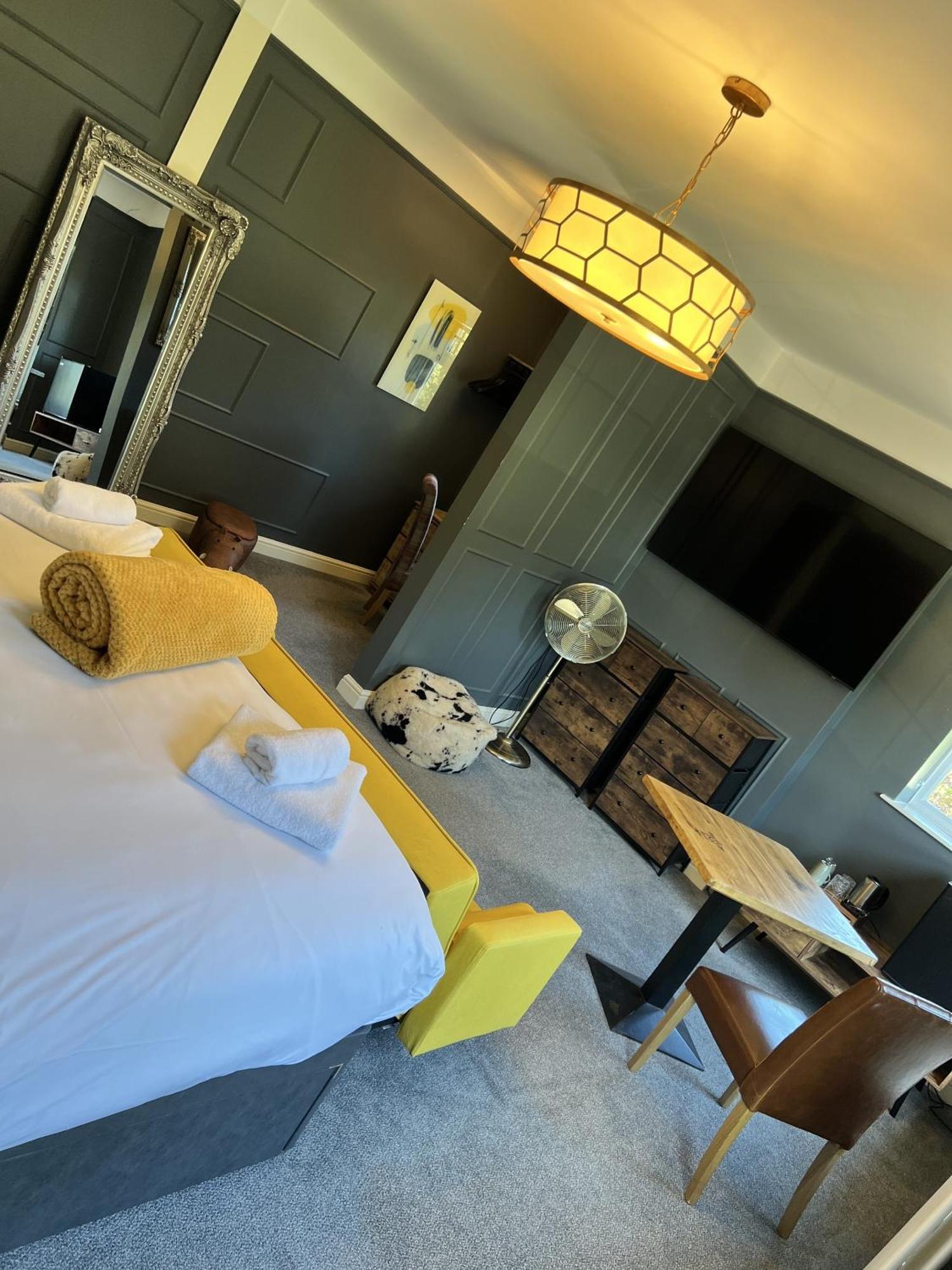 The Plough Inn Marsham Экстерьер фото