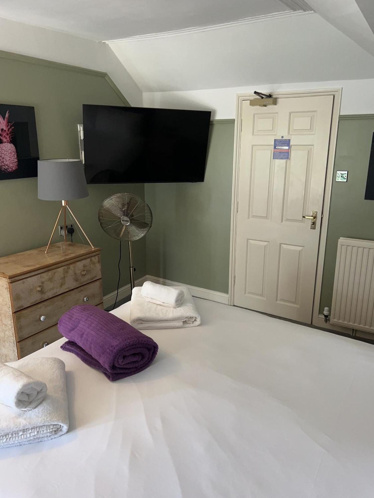 The Plough Inn Marsham Экстерьер фото