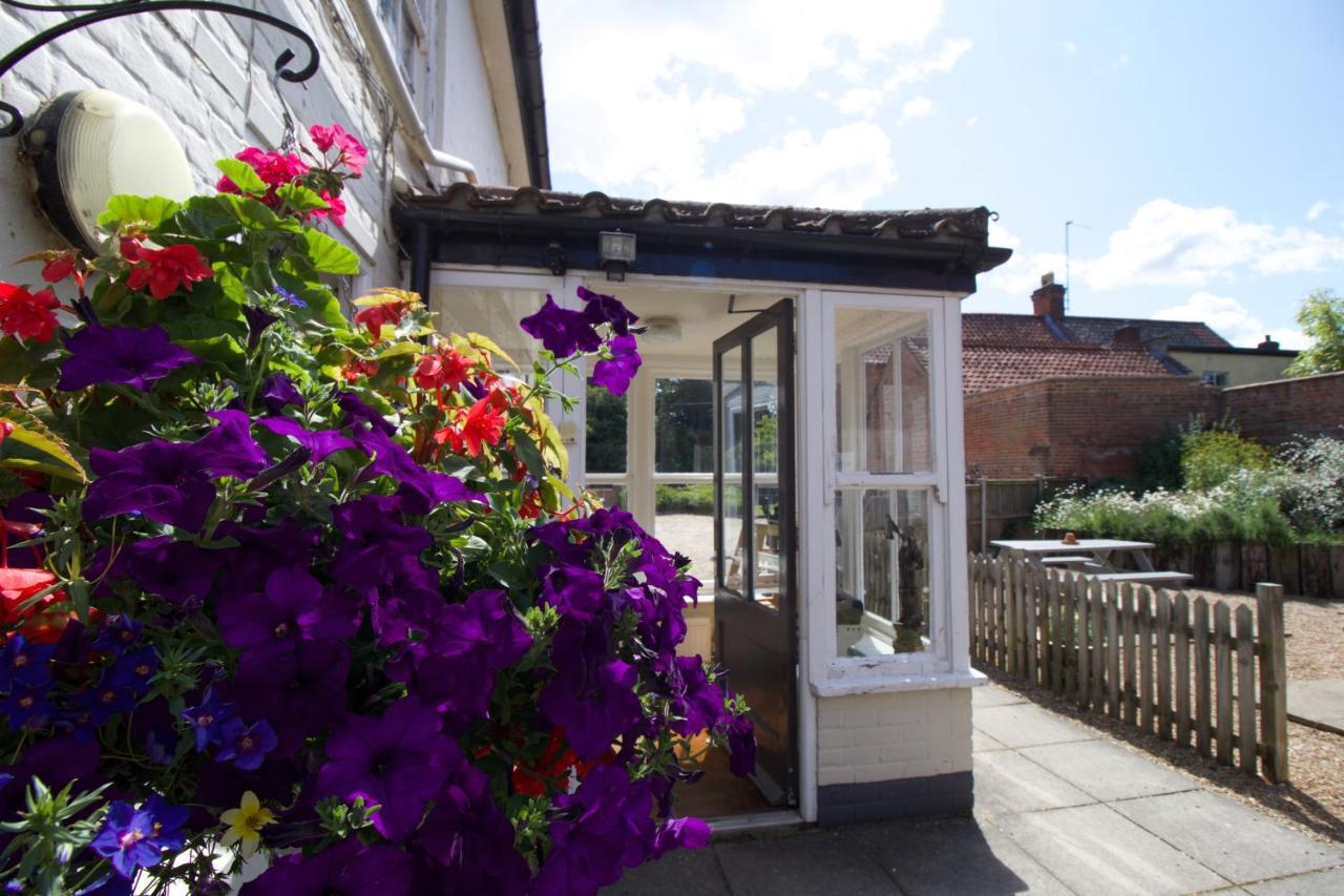 The Plough Inn Marsham Экстерьер фото